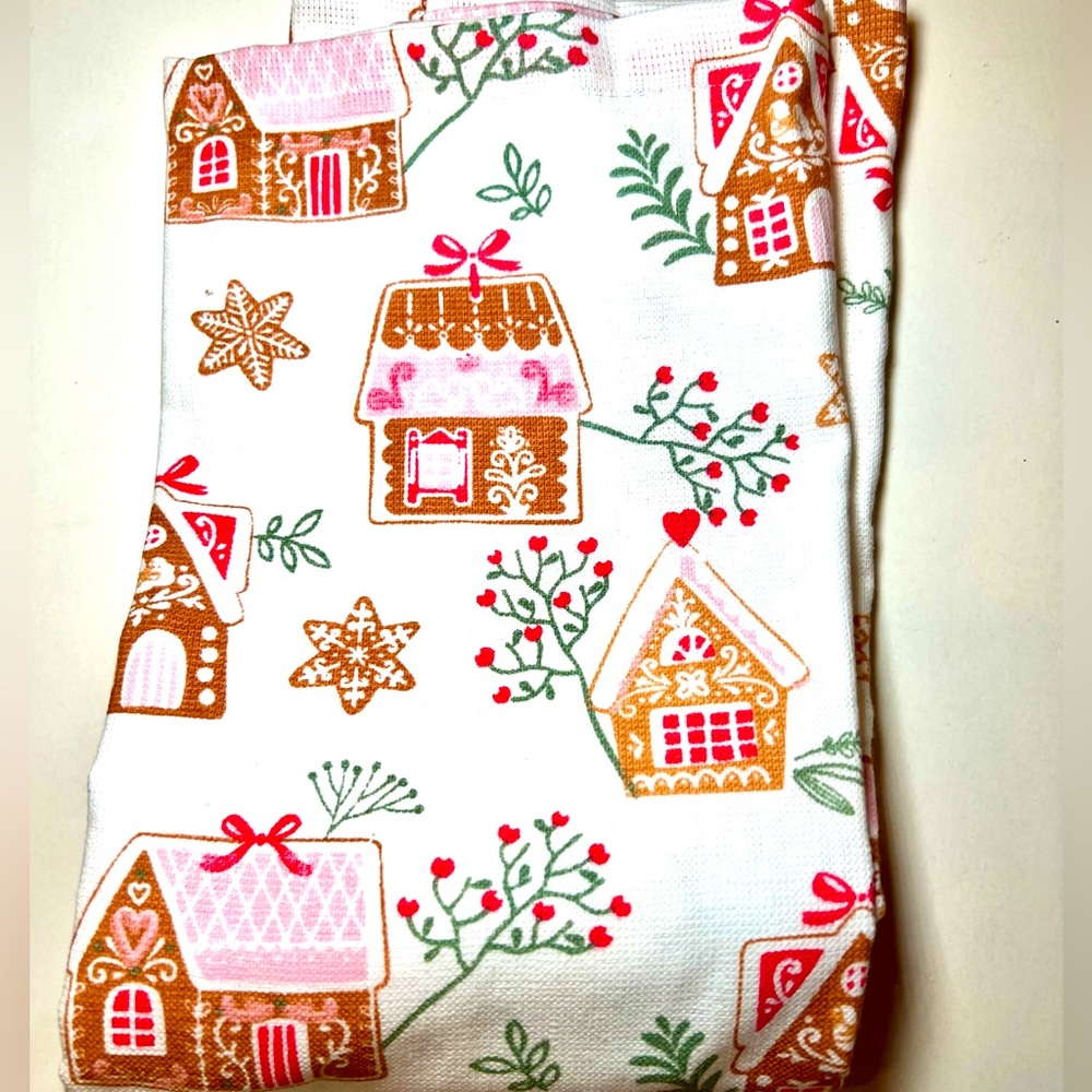 2 Merry Pink Christmas Gingerbread Houses Kitchen Towels Pinkmas Cookies Sweet